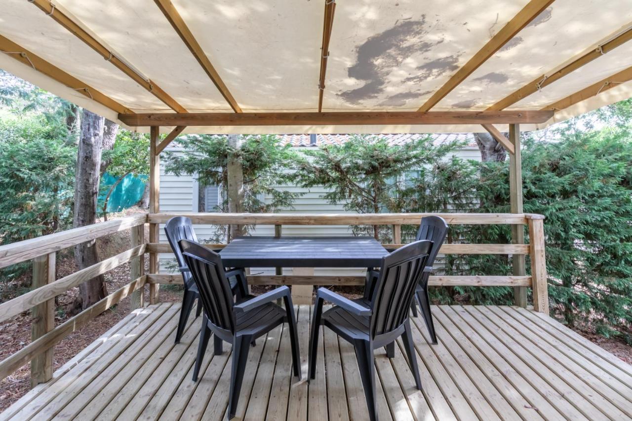 Camping Lou Cabasson Bormes-les-Mimosas Bagian luar foto