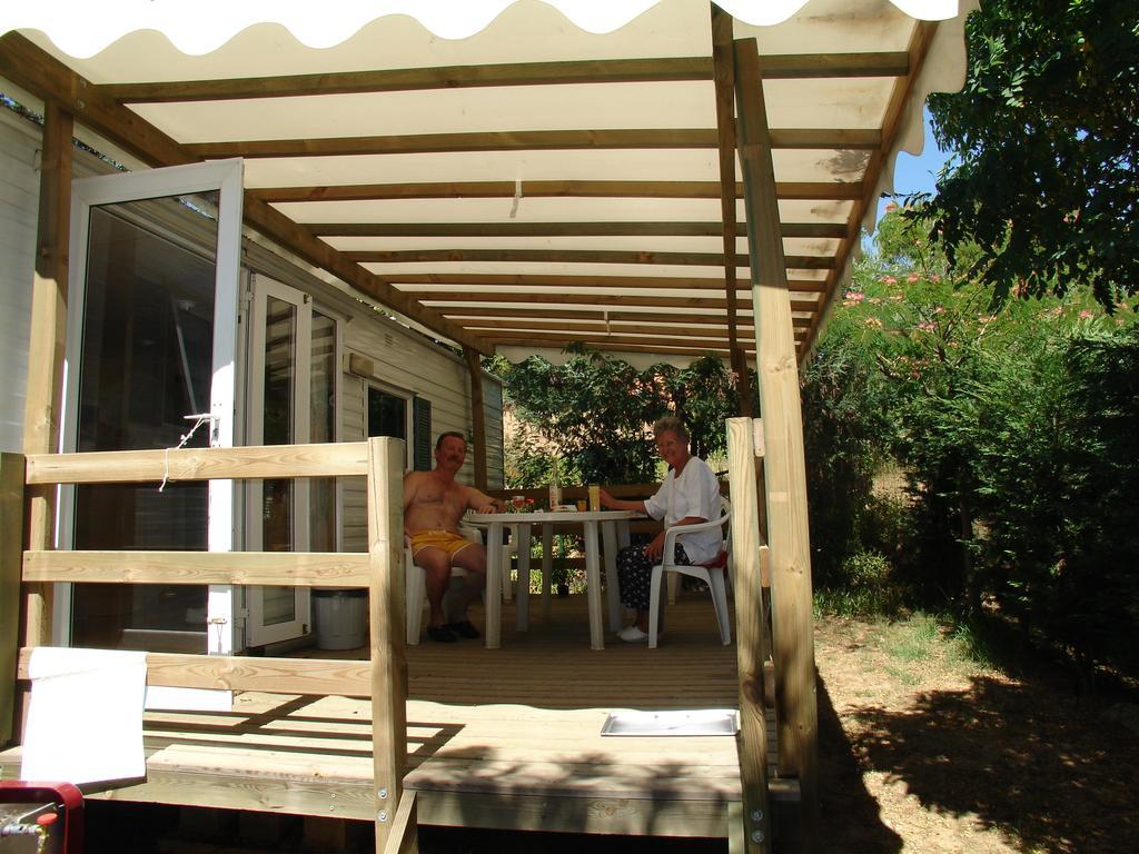 Camping Lou Cabasson Bormes-les-Mimosas Bagian luar foto